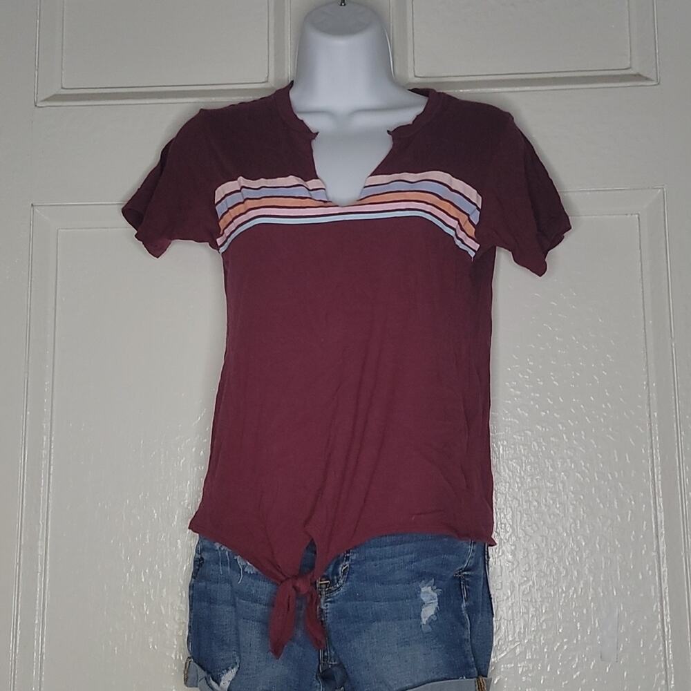 Women's Aeropostale V-neck tee, XS